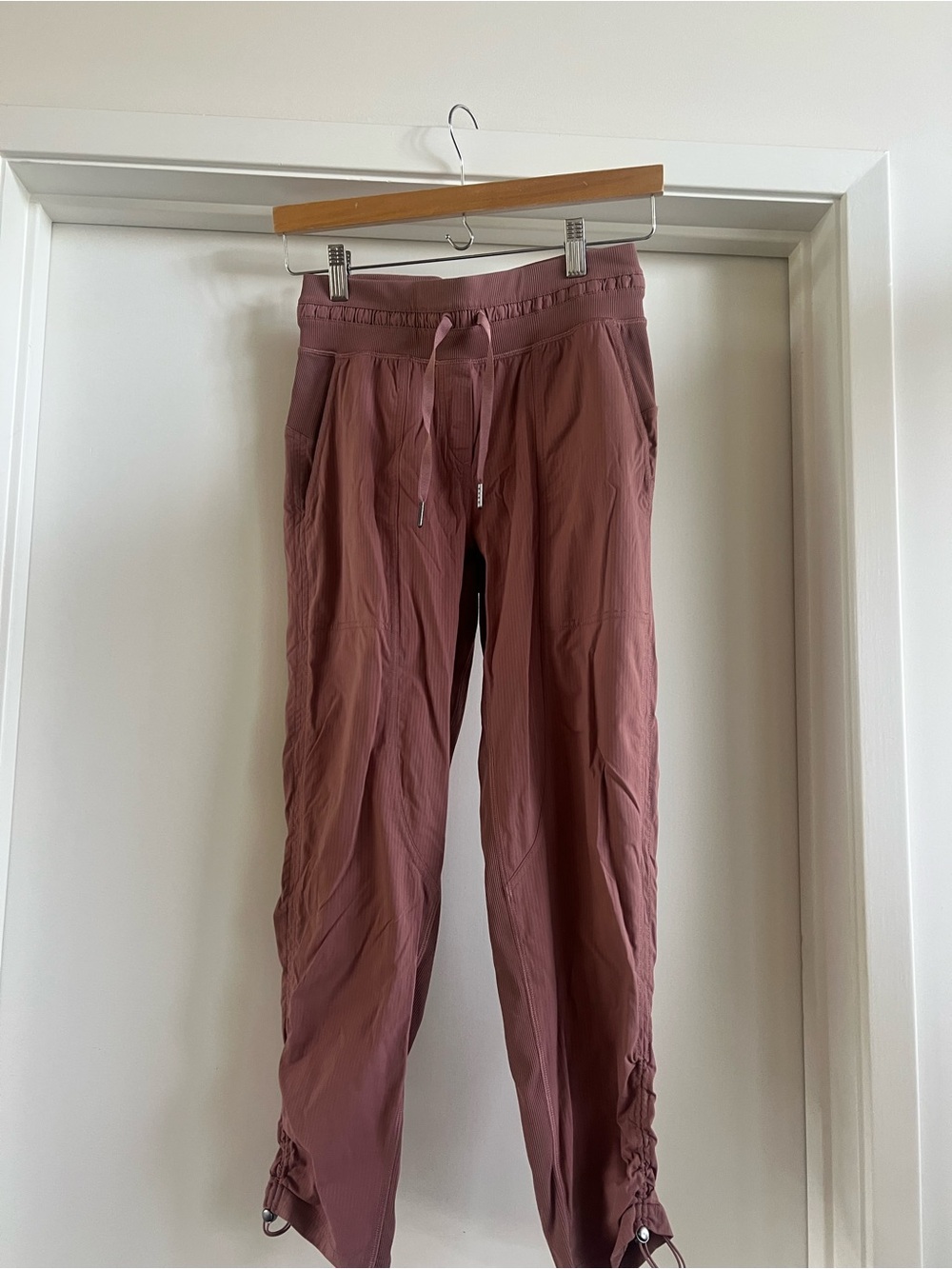 lululemon athletica Men's Jogger Pants in Dusty Rose